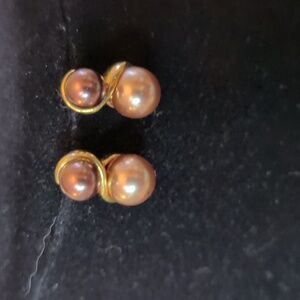 Avon Goldtone Champagne and Brown Pearl Earrings Pierced